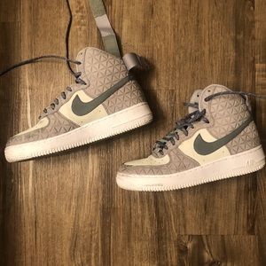 Nike air high top size 7.5